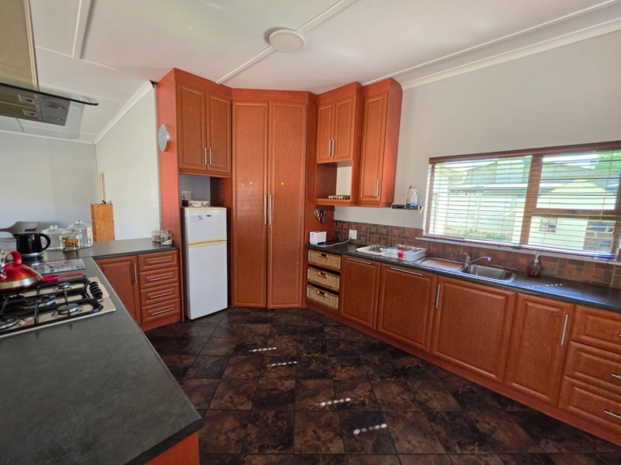 6 Bedroom Property for Sale in Bethlehem Free State